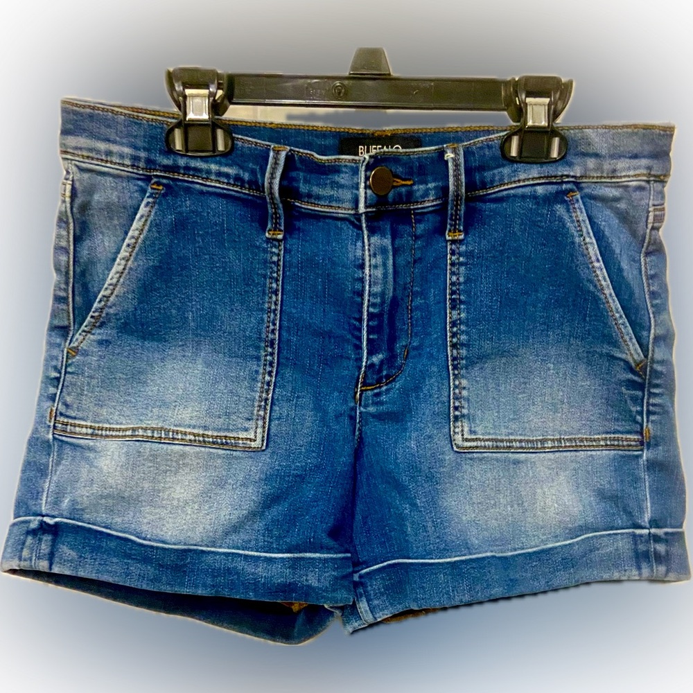BUFFALO David Britton Womens Cuffed Blue Jean Shorts SIZE 29